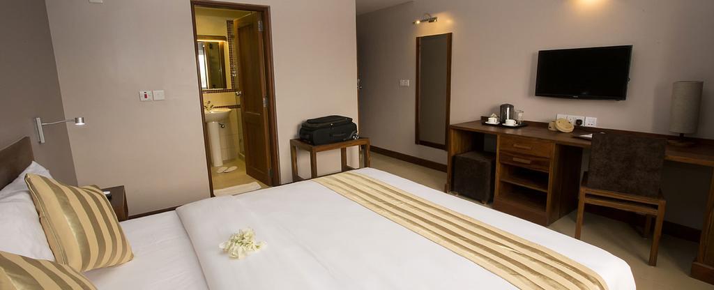 Venus Premier Hotel Аруша Екстериор снимка