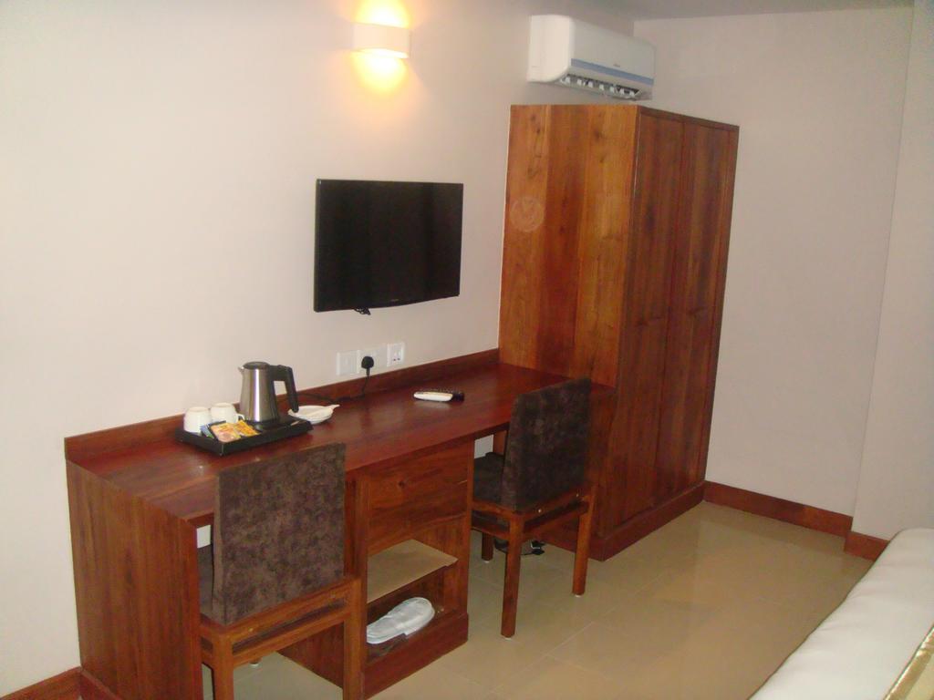 Venus Premier Hotel Аруша Екстериор снимка