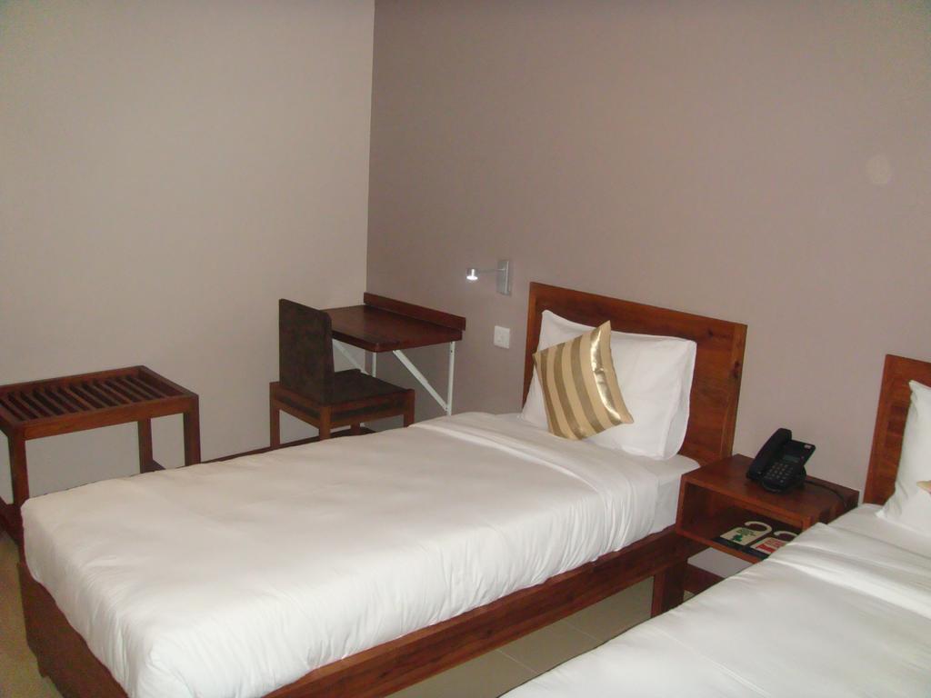 Venus Premier Hotel Аруша Екстериор снимка